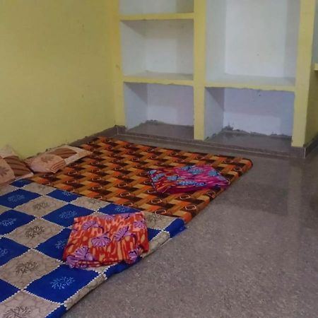 Appartamento Gopal Sadan-2 Vrindāvan Esterno foto